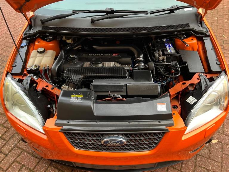 FORD FOCUS 2.5 ST * LOW MILEAGE * FRESH IMPORT *