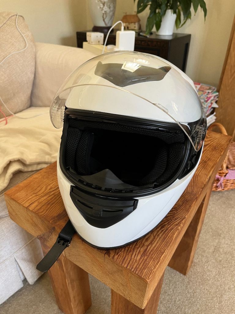 ZORAX ZOR-819 White Full Face Motorbike Helmet - Barely Used