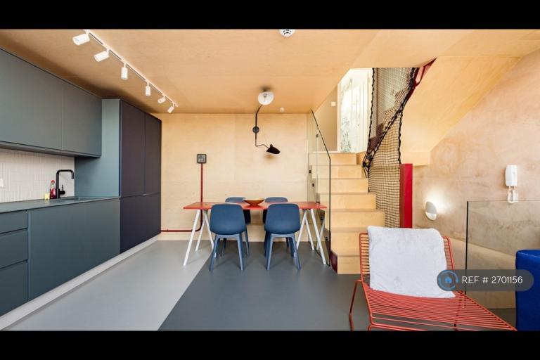 2 bedroom flat in Archway Road, London, N6 (2 bed) (#2701156)