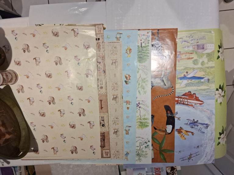 Decorative good quality paper suitable for decoupage, craftwork etc.