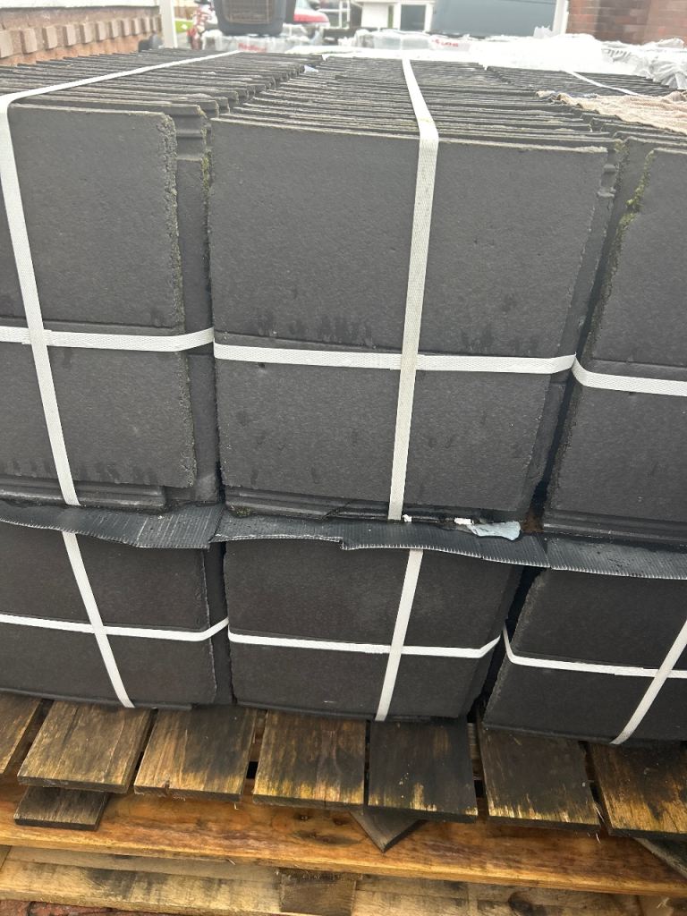 Job lot (25 pallets) new redland roof tiles
