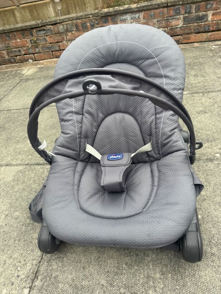 Chicco Baby Bouncer – Grey, Good Condition