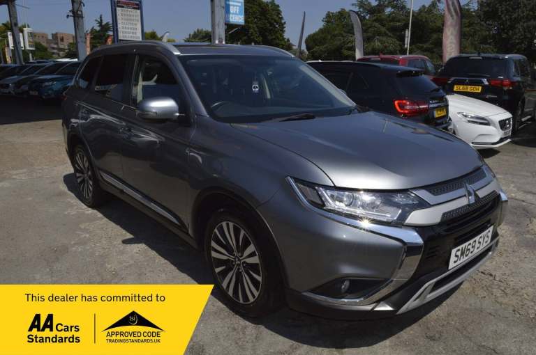 2020 Mitsubishi Outlander 2.0 Design 5dr CVT 2020 PETROL AUTO ONE OWNER 7 SEATS ESTATE Petrol Aut...
