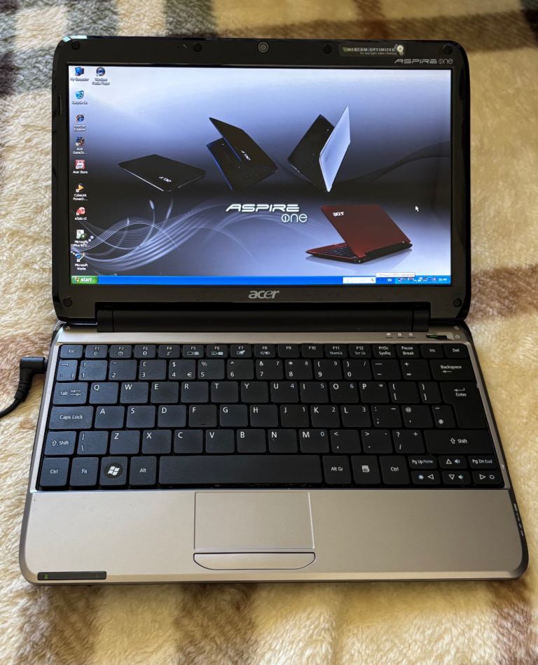 Laptop Acer One small Window XP