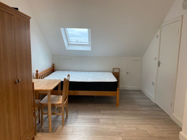All Bills Inclusive Lovely Studio, 20 Minutes to Central London 