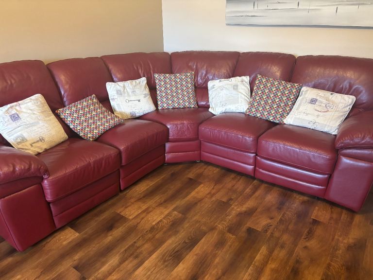 5 seater red leather corner sofa with recliners
