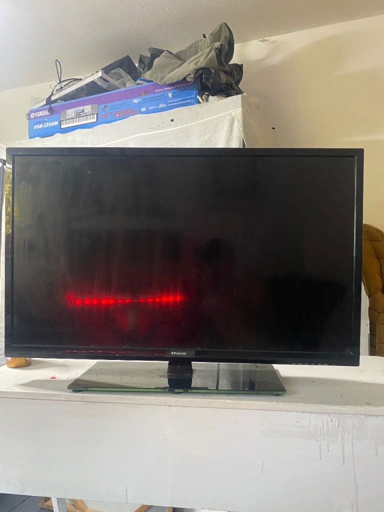 Polaroid Flat Screen TV – Good Condition, Black
