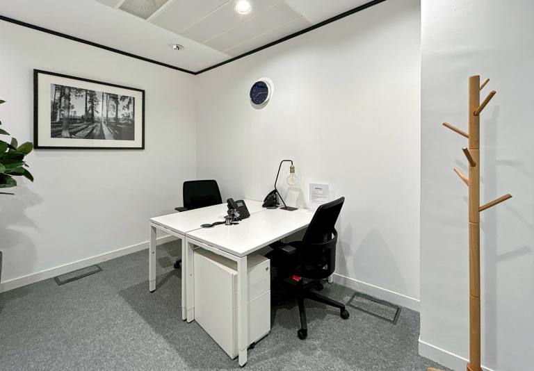 Glasgow - G2 1PP \ Small Office for Rent to Launch Your Business