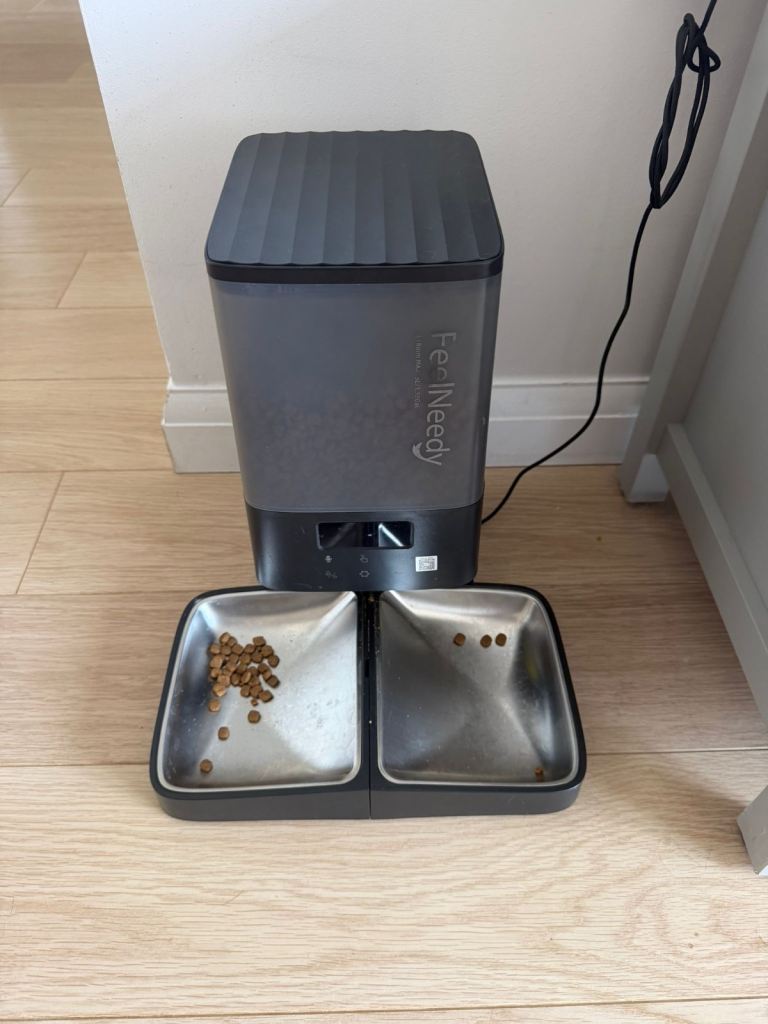 Pet automatic Feeder