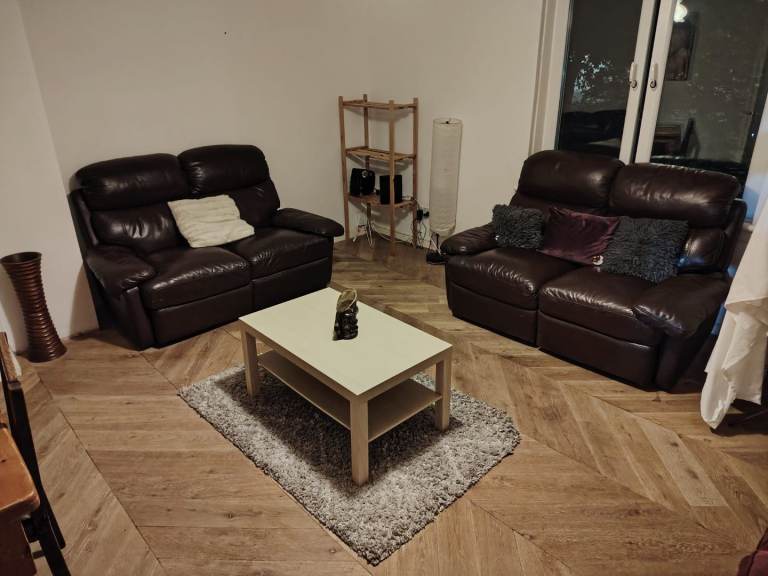 3 bedroom upper villa Pennywell Rd