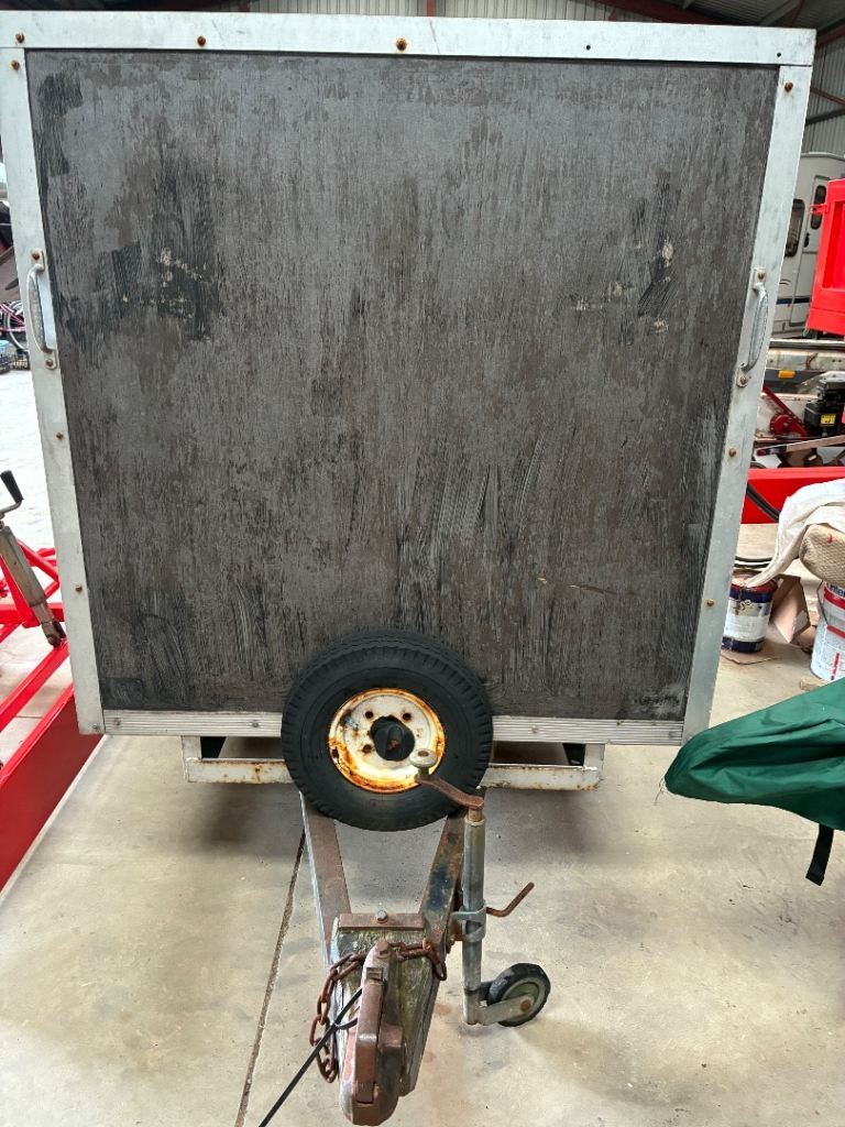 Box trailer / refurbished 6x4 trailer