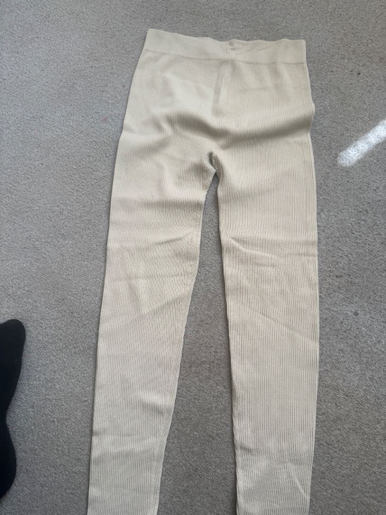 Women’s Zara cream leggins 