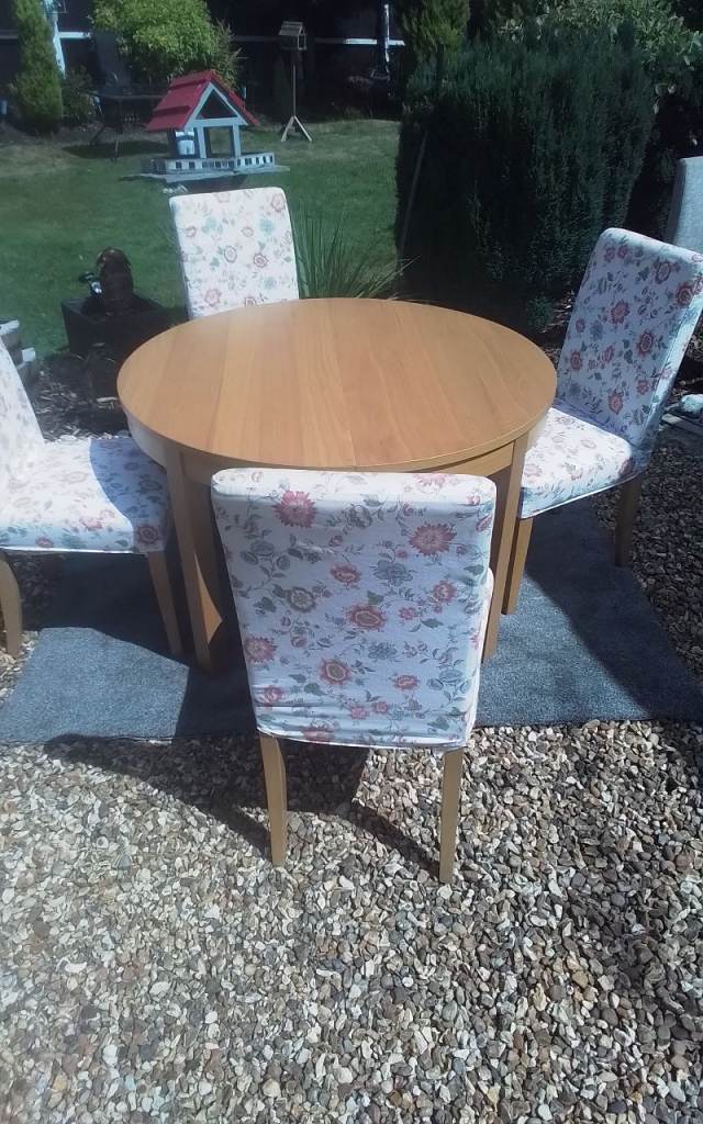 QUALITY TABLE AND CHAIRS SET 