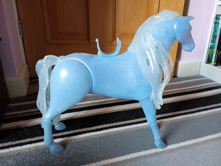 Frozen horse