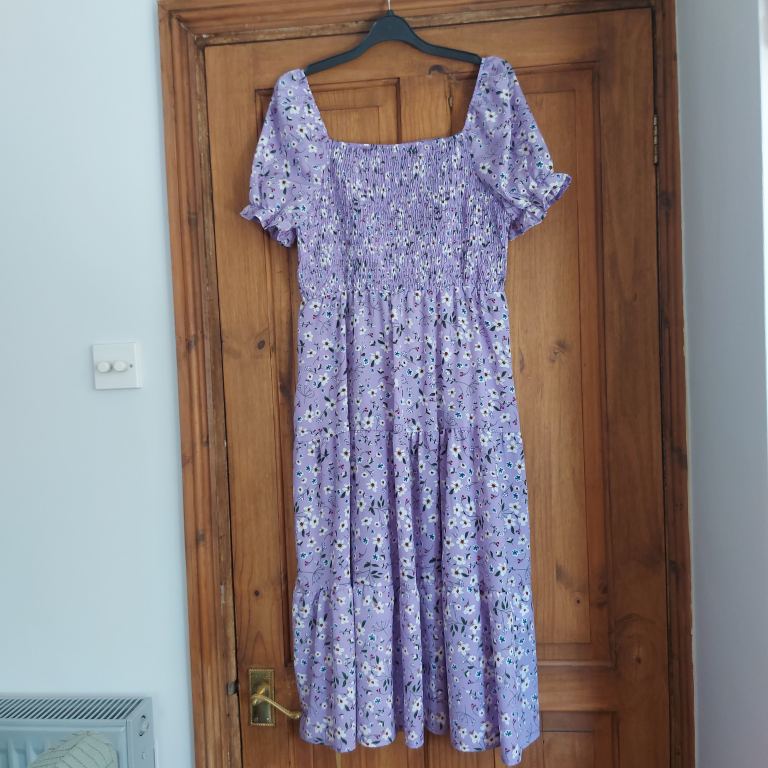 Lovely Lilac Floral Midi Dress – As Good As New
