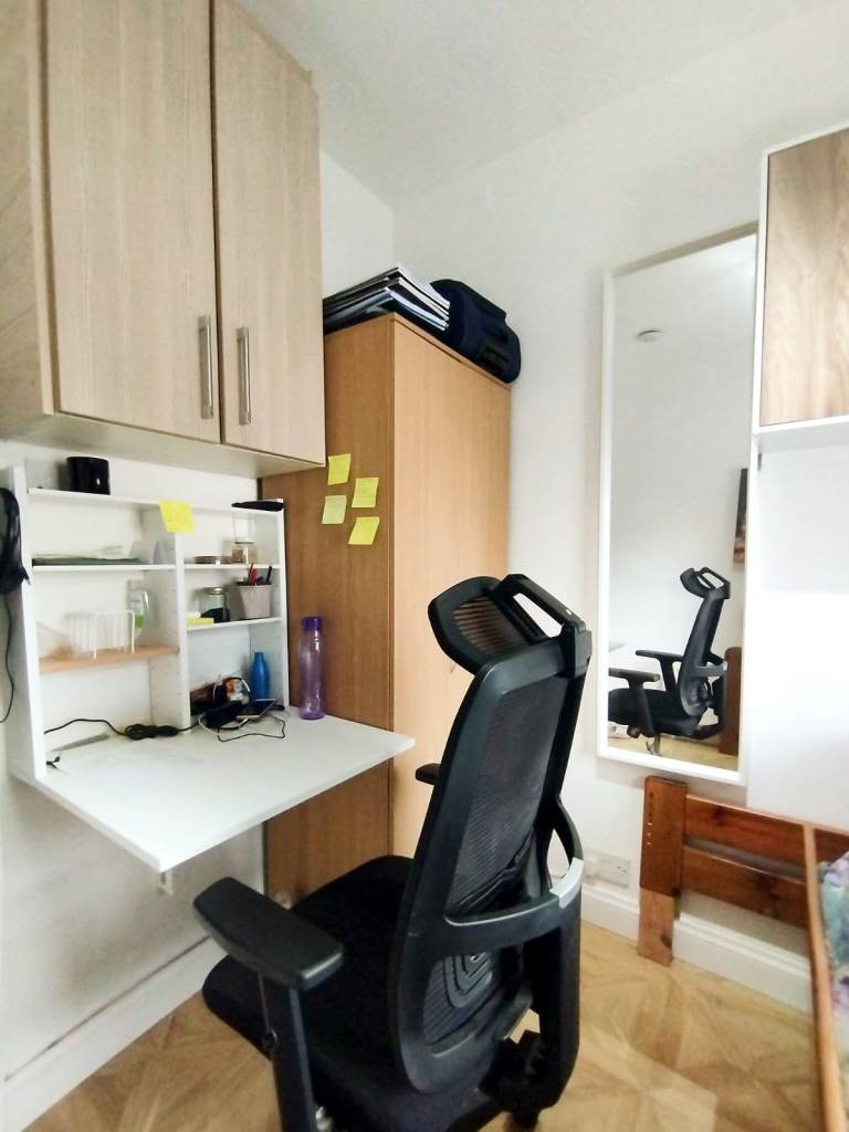 Single room in a shared house at Wembley. All bills included 