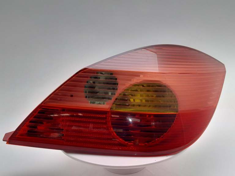 Vauxhall Tigra Tail Light Rear Lamp O/S 2004-2009 2 Door Convertible Rh