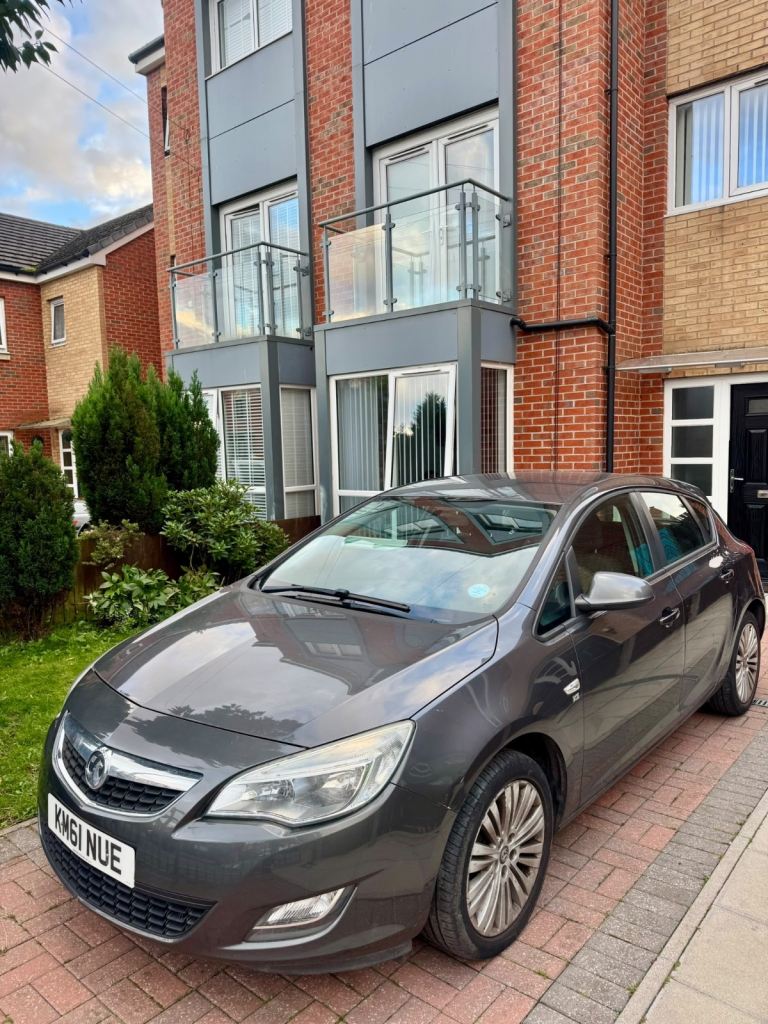 Vauxhall, ASTRA, Hatchback, 2011, Manual, 1398 (cc), 5 doors