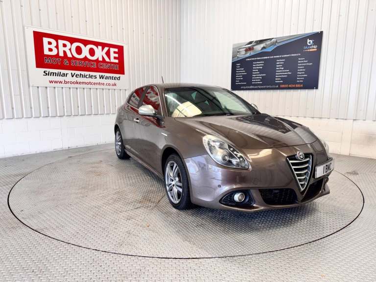 2015 Alfa Romeo Giulietta 2.0 JTDM-2 Exclusive Euro 5 (s/s) 5dr HATCHBACK Diesel Manual