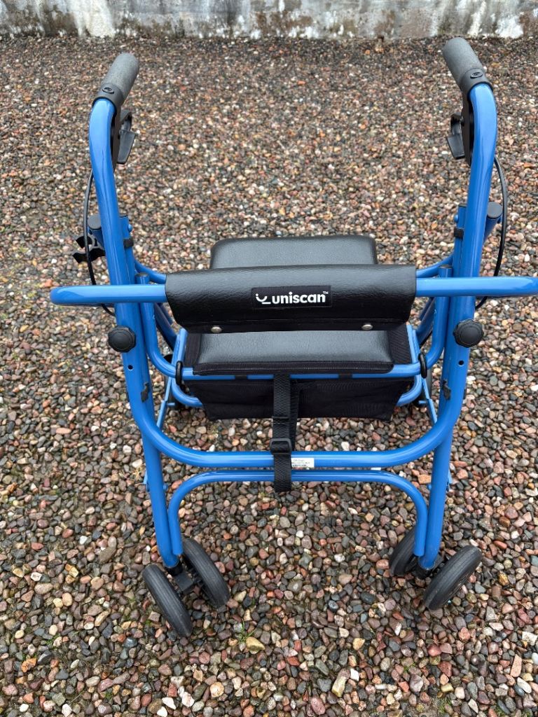 Uniscan 4 wheel walker/rollator with seat