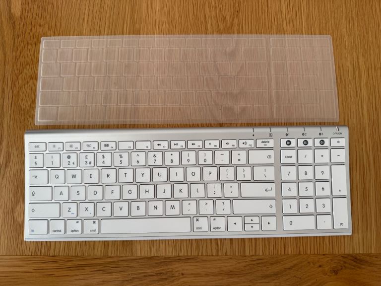 Computer Bluetooth keyboard 