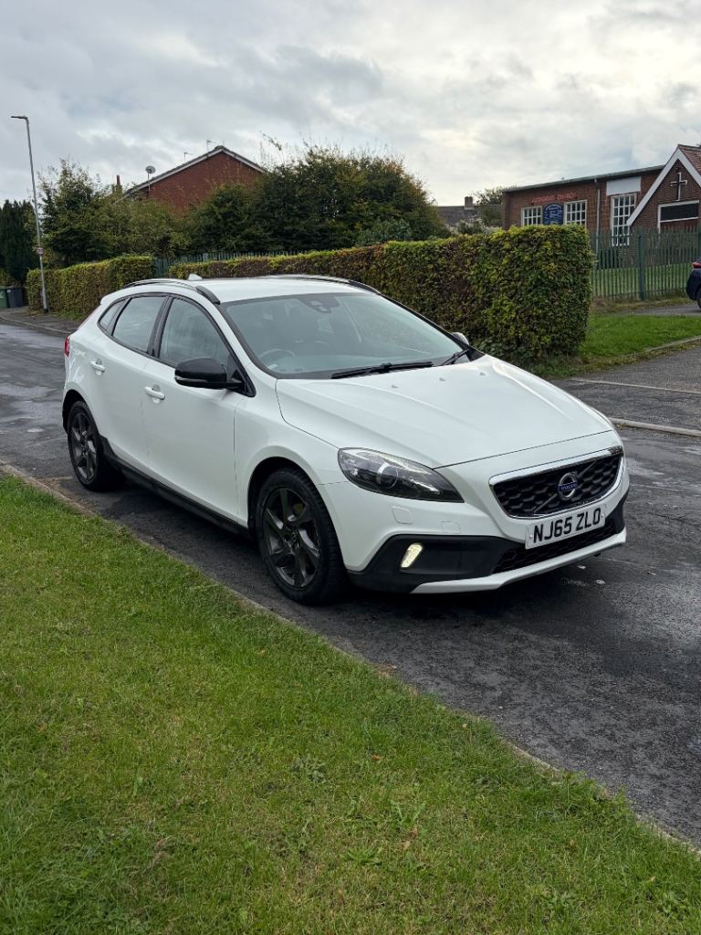 Volvo, V40, Hatchback, 2015, Manual, 1969 (cc), 5 doors