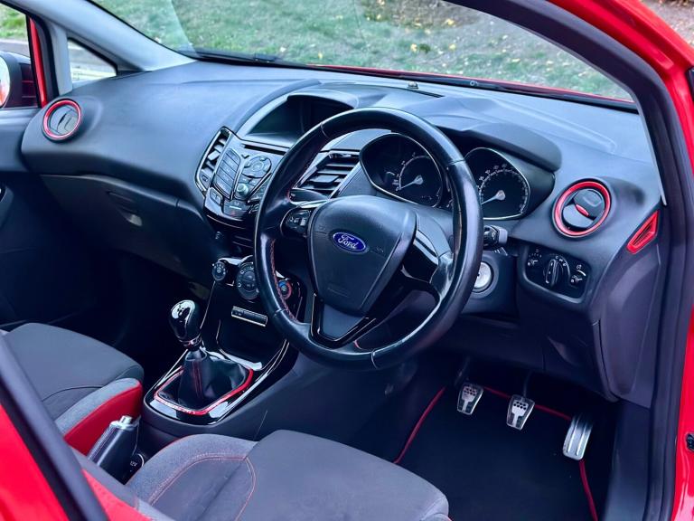 2016 Ford Fiesta 1.0 EcoBoost 140 Zetec S Red 3dr HATCHBACK Petrol Manual