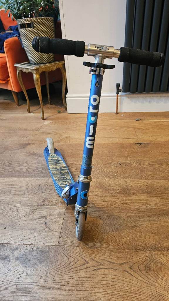 Micro Scooter Sprite in blue