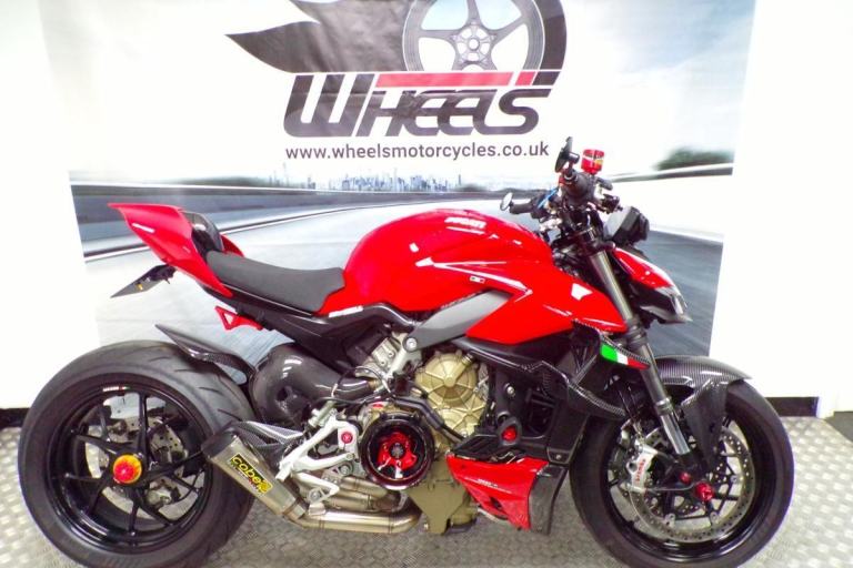 2021 DUCATI STREETFIGHTER V4 WITH EXTRAS FITTED