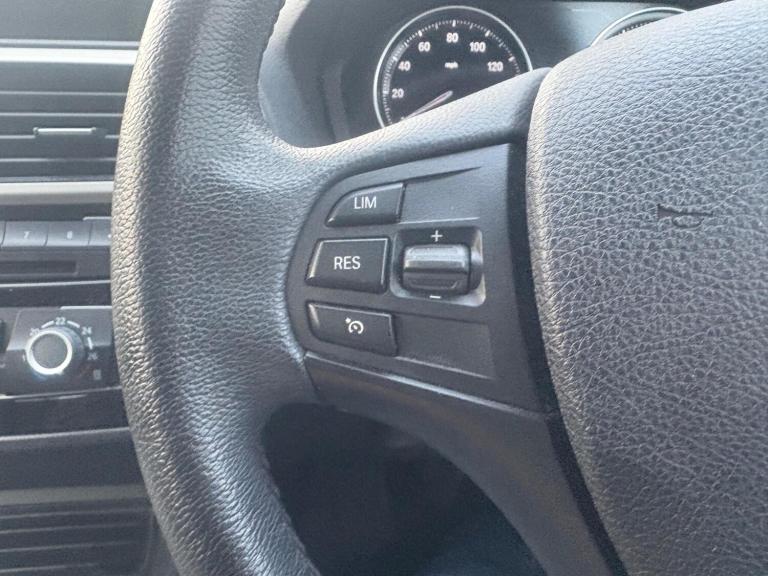 2017 BMW 1 Series 116d SE Business 5dr [Nav/Servotronic] HATCHBACK DIESEL Manual