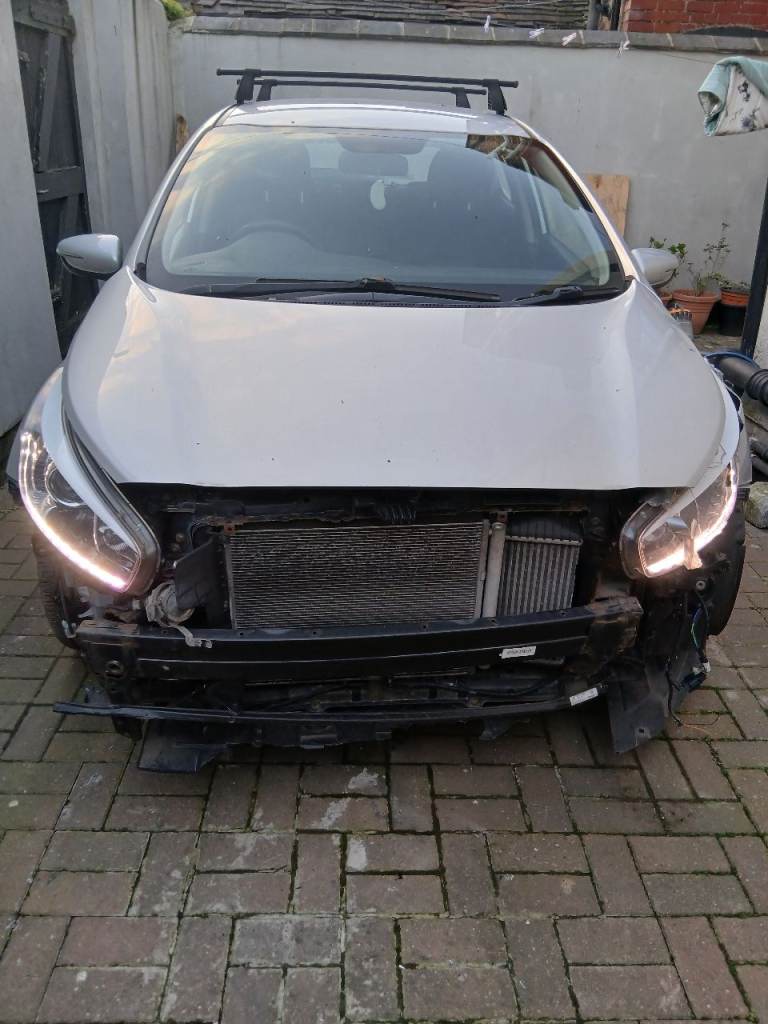 Kia ceed MK2 driver side LED Headlight 2012-18