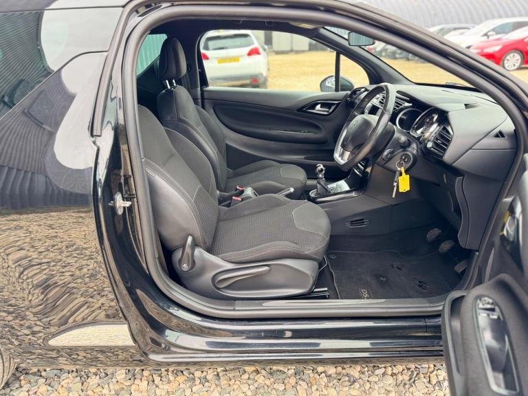 2015 DS Automobiles DS 3 1.6 BlueHDi DStyle Nav Euro 6 (s/s) 3dr HATCHBACK Diesel Manual