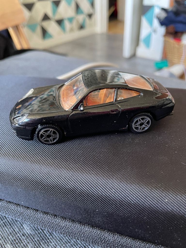 Porsche 911 Carrera 