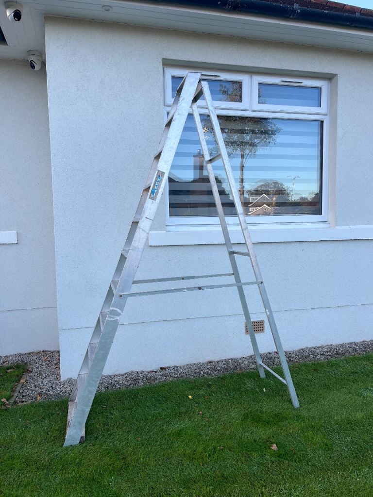 Aluminium Step Ladder – Good Condition. 102” (2.5m)
