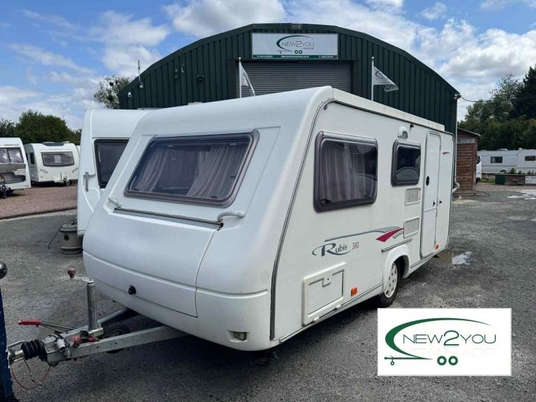 2005 Trigano Rubis Caravan - RARE POP UP - STOCK E165 - NEW YEAR SALE NOW ON!!