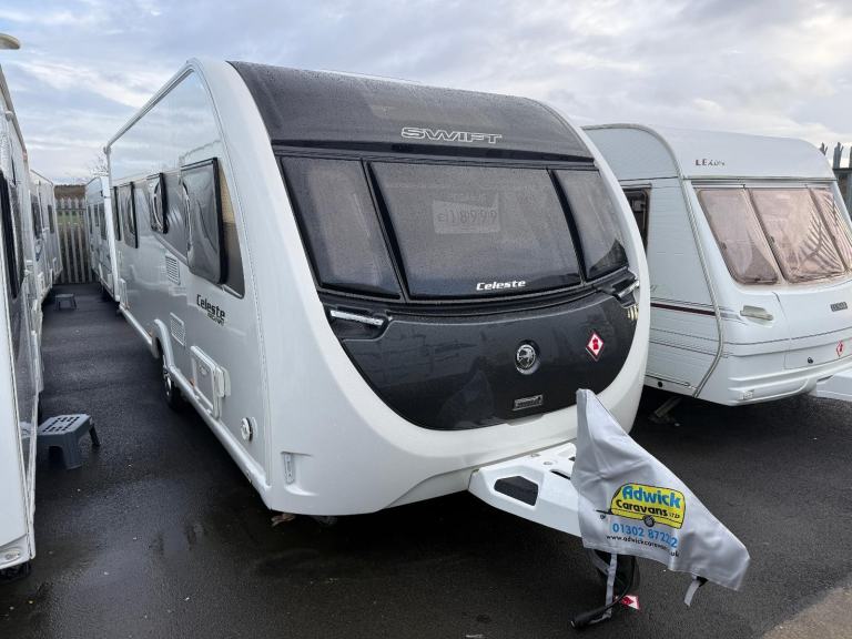 Swift Archway Celeste 880 Island Bed Rear Bathroom