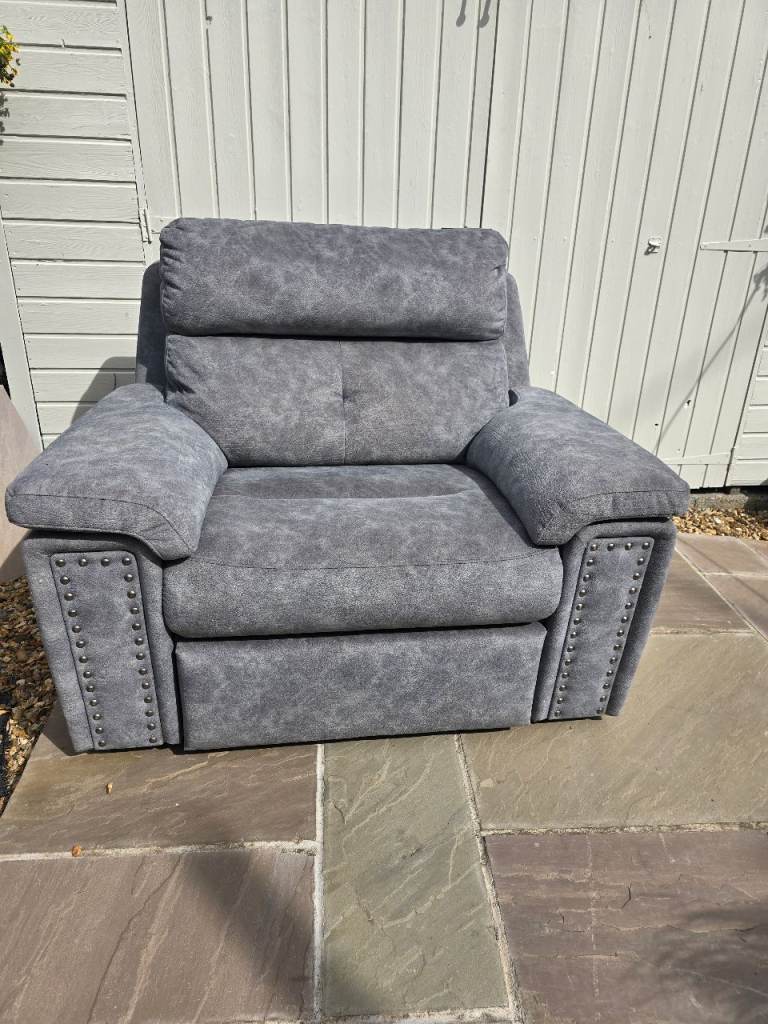 Reclining chair