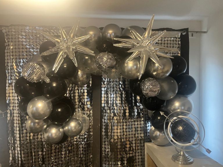 Balloon arch 