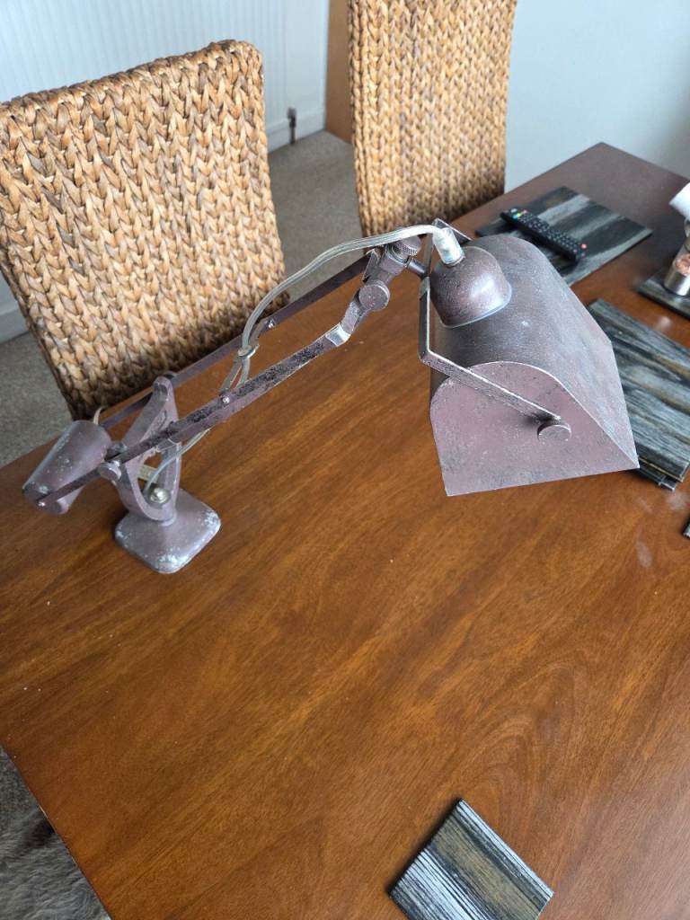 Retro/antique muno counter balance table lamp 
