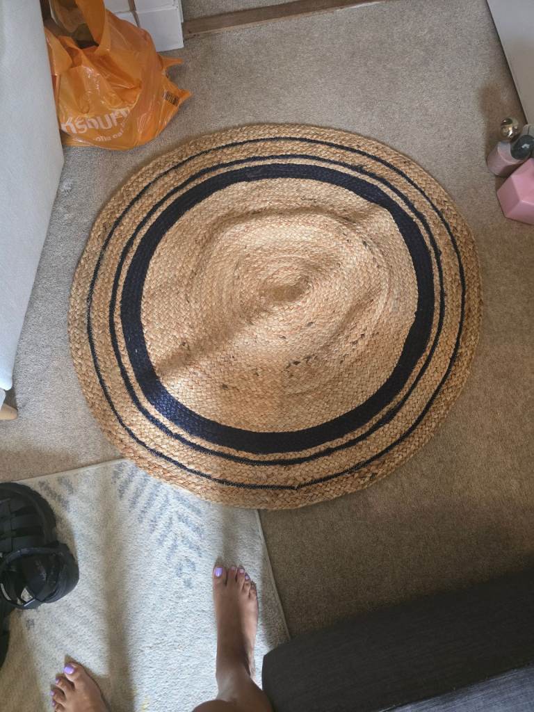 Never used Jute rug round 