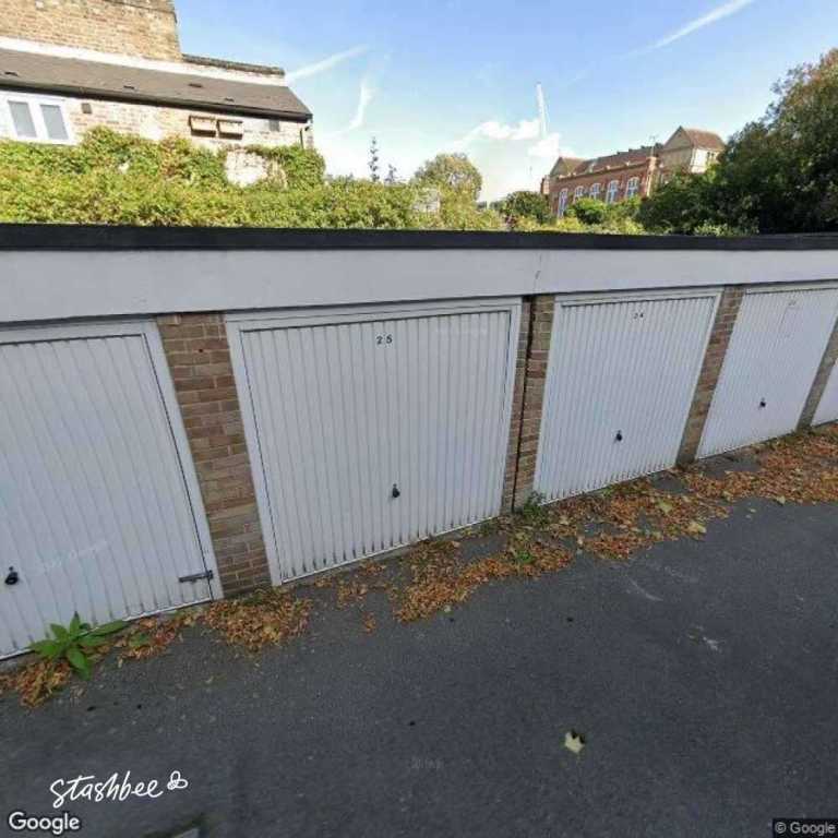 Garage to rent in London (SE1) | Stashbee