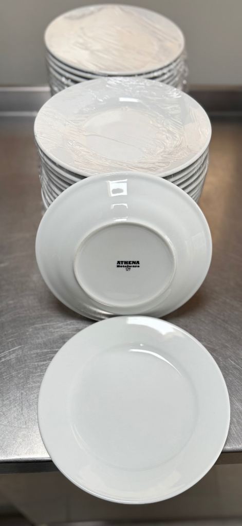 Hotelware - Round white plates  