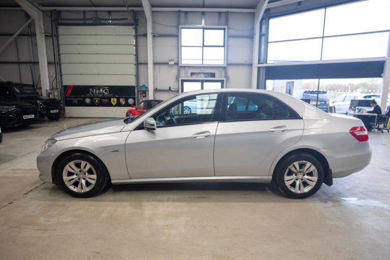 2009 Mercedes-Benz E Class E220 CDI BlueEFFICIENCY SE 4dr Tip Auto SALOON DIESEL Automatic