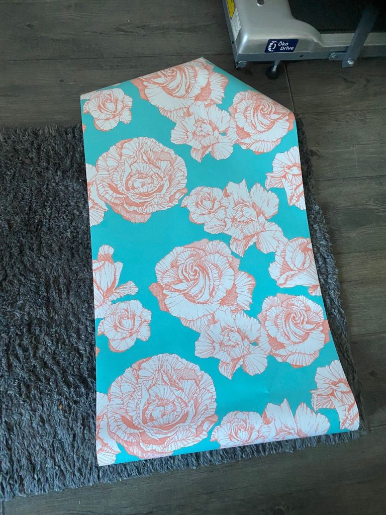 Load of modern quality paper 