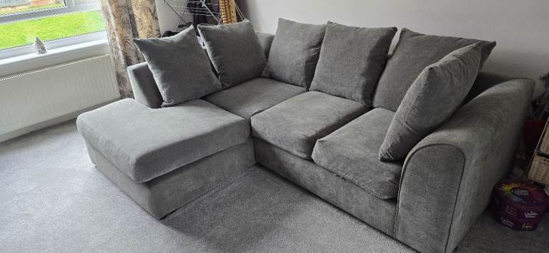 Good Condition Grey Fabric Corner Sofa with Chaise