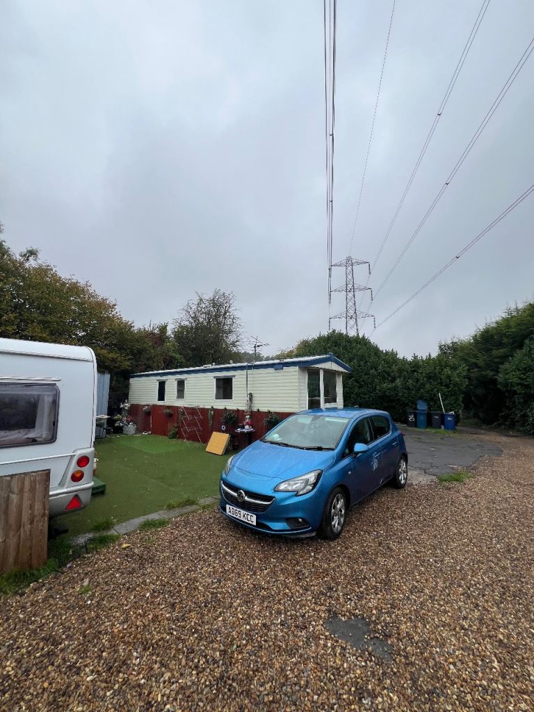 Static home/mobile home to rent 1/2 bedroom uxbridge