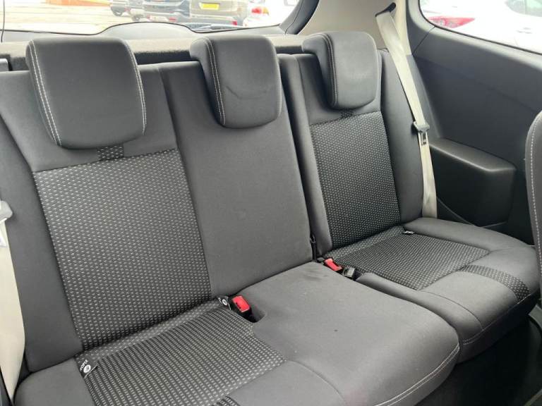  Renault Clio 2.0 16V RenaultSport 200 3dr Petrol