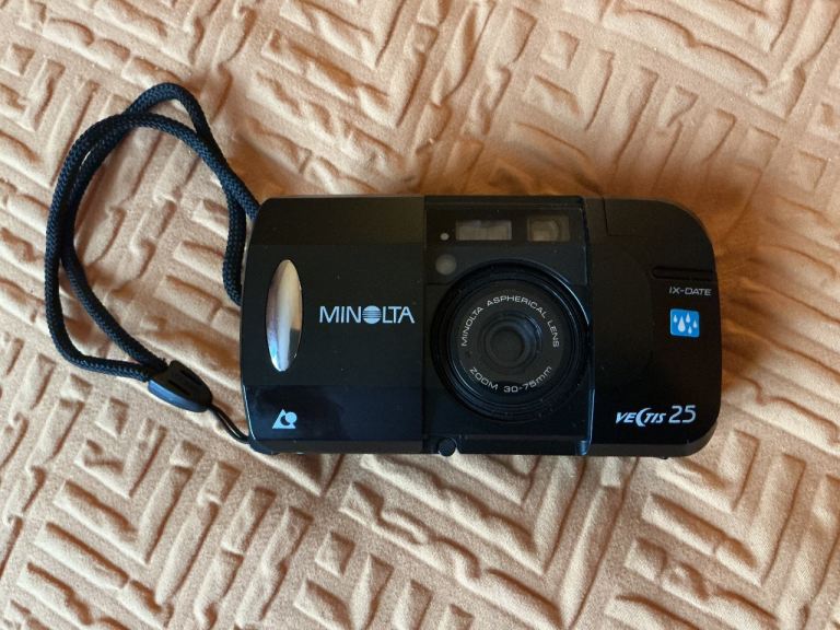 Minolta Vectis 25 APS Film Camera with Case – Good Condition