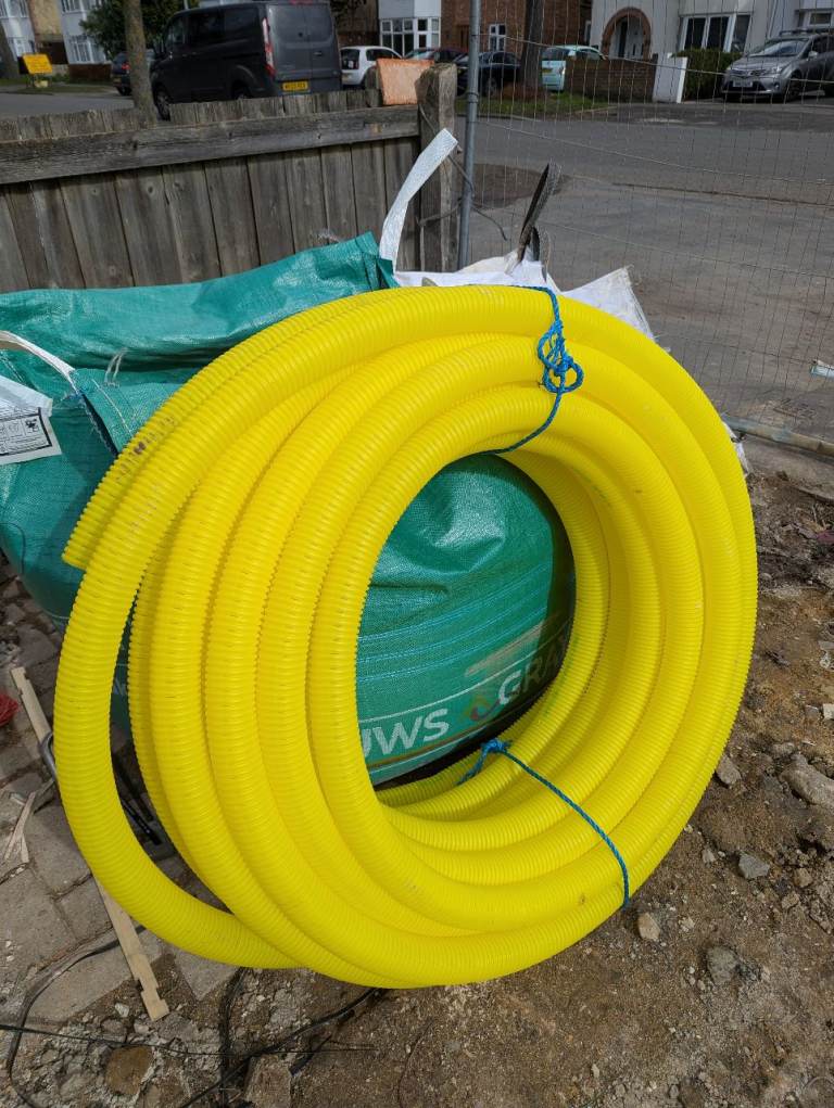 Naylor BS4962 60mm Yellow Perforated Gas Duct 30meters