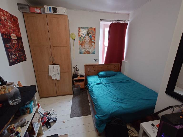 Furnished Double Bedroom in Penryn 